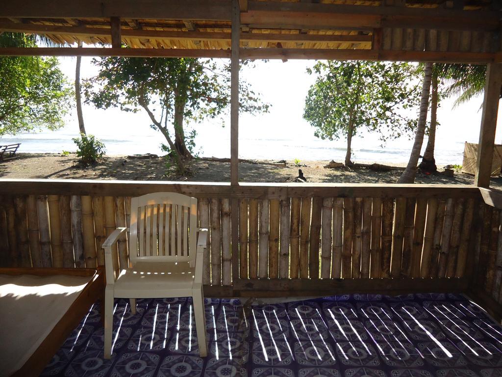 Готель Dolphin View Beach Ndoma Екстер'єр фото